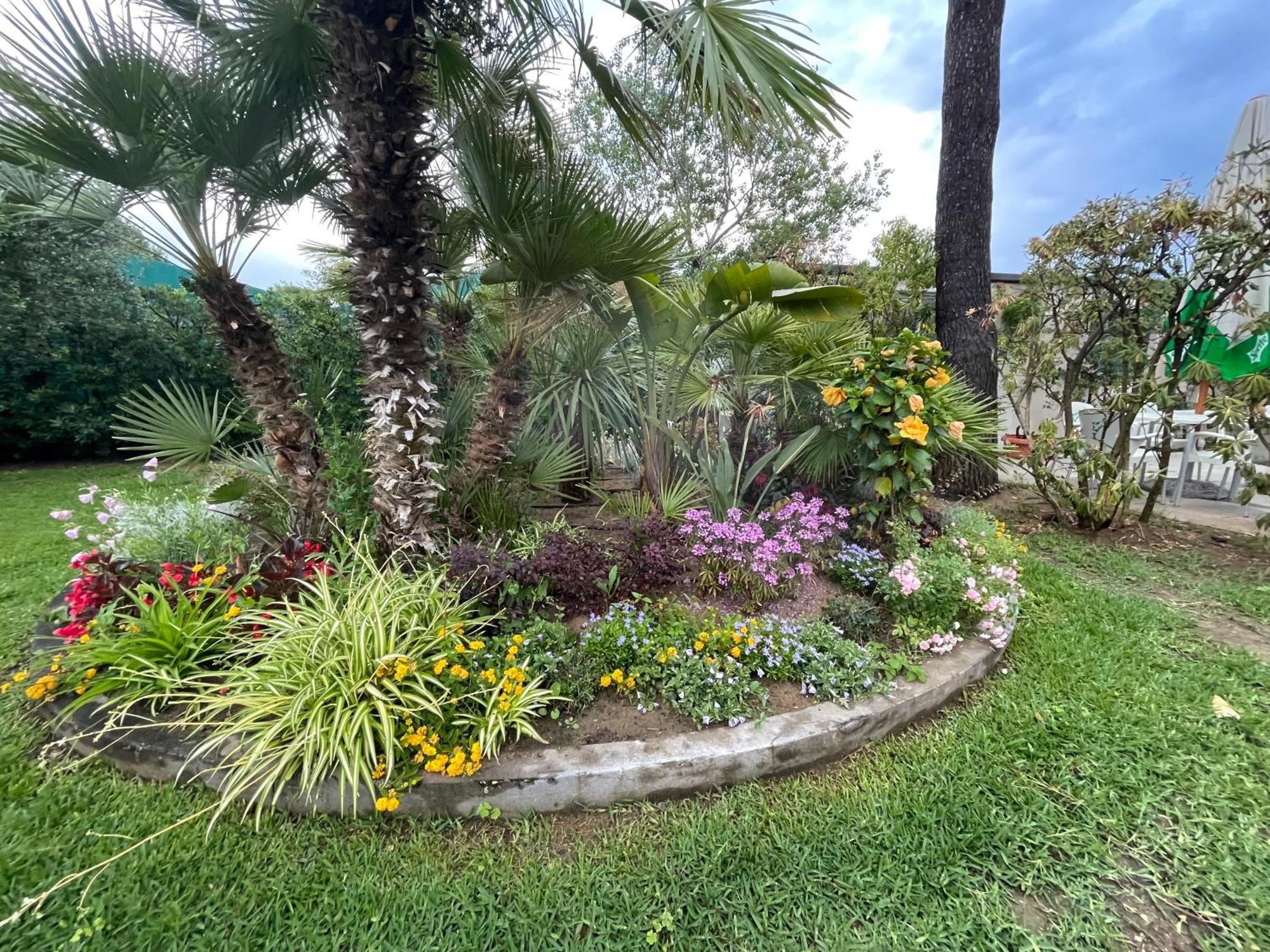 Villa Paonessa Lido Di Fondi Ruang foto